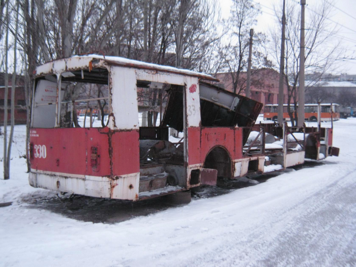 Як вимирають тролейбуси і трамваї “Новоросії”  - фото 16