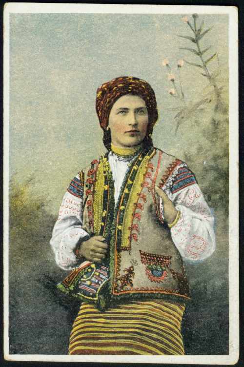 Нова українська мода: сторічна вишиванка з чужого плеча - фото 6