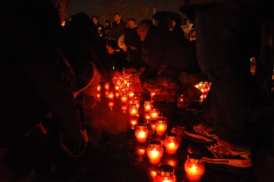У Львові запалили свічки в пам’ять Героїв Небесної Сотні - фото 4