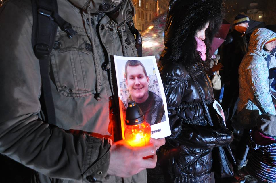 У Львові запалили свічки в пам’ять Героїв Небесної Сотні - фото 7
