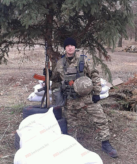 В Бердянську попрощалися із загиблим солдатом 95 аеромобільної бригади  - фото 1