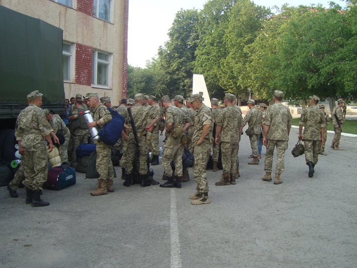 Військові з Кам'янця знову вирушили на Донбас - фото 4