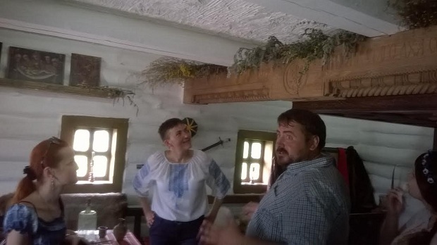 Савченко з шаблею наголо: українська героїня занурилася в історію запорожців  - фото 2