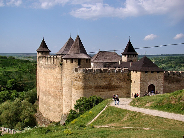 Одразу дві фортеці, що на Хмельниччині увійшли в 9 українських замків-фортець-палаців, які вражають своєю красою - фото 4