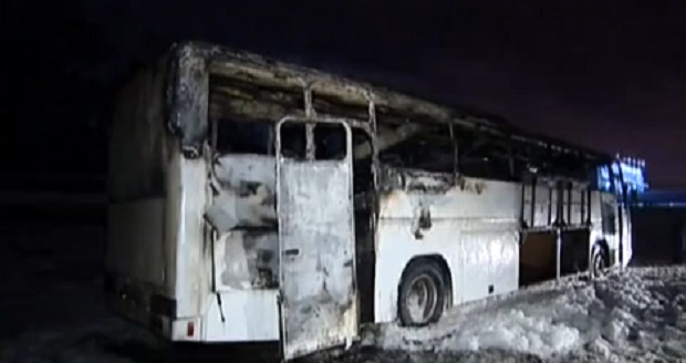 Одна людина загинула в результаті спалаху рейсового автобуса на південному заході Москви - фото 1