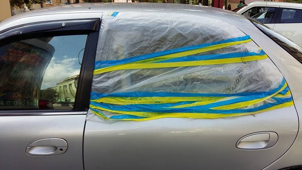 У Дніпропетровську пограбували волонтерське авто з допомогою для АТО (ФОТО) - фото 2 У Дніпропетровську пограбували волонтерське авто з допомогою для АТО (ФОТО) - фото 2
