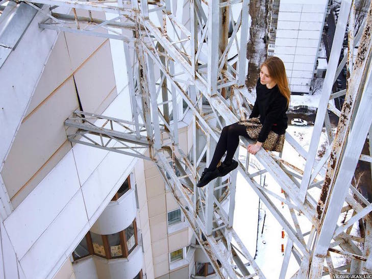 Завжди на висоті: Як 23-річна дівчина робить найнебезпечніші селфі в світі - фото 1