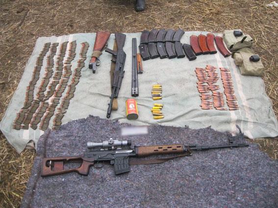 АТОшник з Чернігівщини зробив вражаючий запас зброї  - фото 1