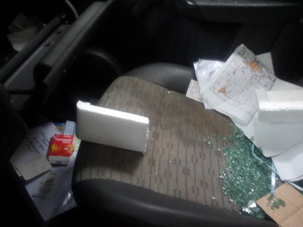 У Дніпропетровську пограбували волонтерське авто з допомогою для АТО (ФОТО) - фото 1 У Дніпропетровську пограбували волонтерське авто з допомогою для АТО (ФОТО) - фото 1