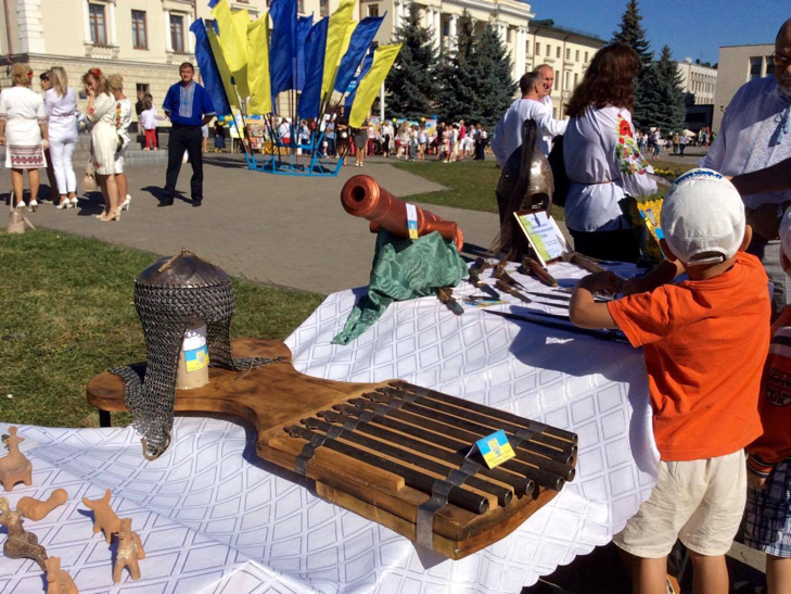 Хмельничани можуть взяти участь у святкових майстер-класах на Майдані незалежності - фото 1