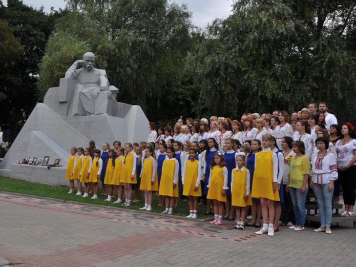 З надією на краще: Як полтавці святкували 25-річчя України - фото 2