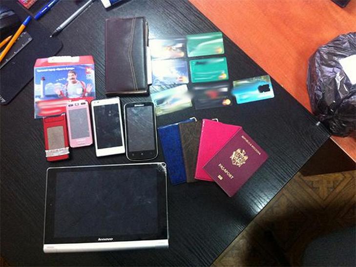 В Одесі кіберполіція викрила міжрегіональну злочинну групу, яка пограбувала банк - фото 2