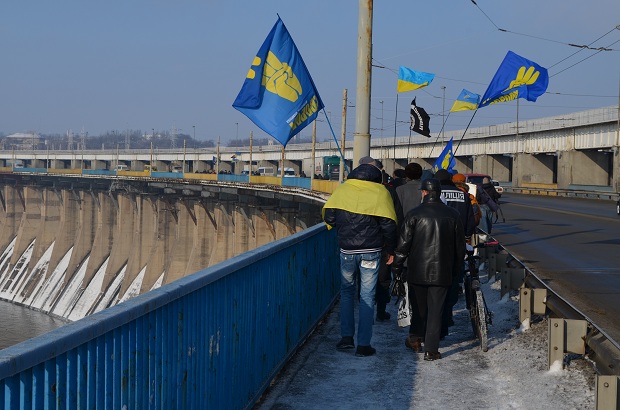 Запоріжці відсвяткували День Соборності України на греблі Дніпрогесу - фото 4