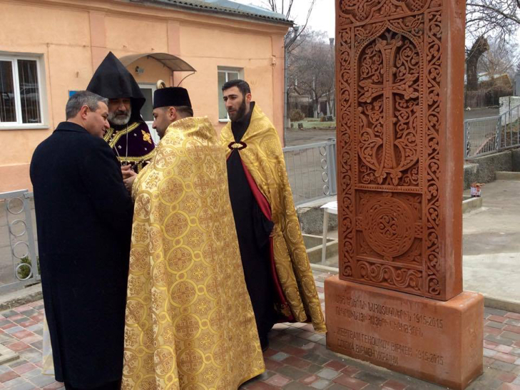 У Хмельницькому освятили Хачкар присвячений 100-річчю великого геноциду вірмен - фото 5