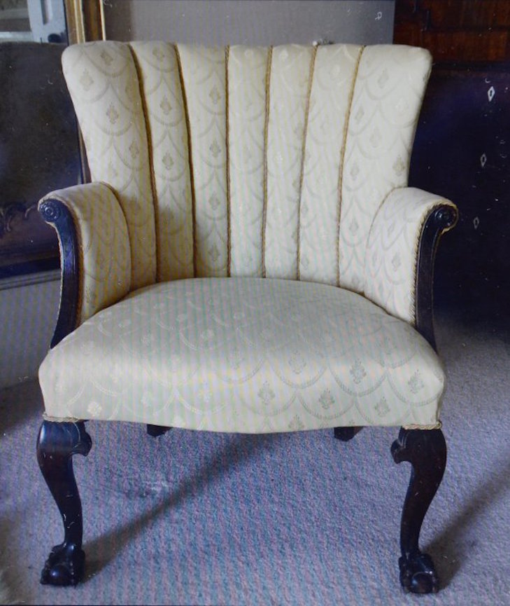 Британці купили крісло з діамантами на аукціоні за 5 фунтів - фото 2
