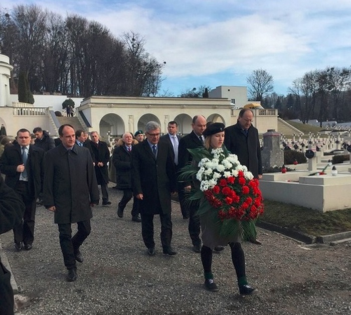 Антиукраїнський політик залишив своє серце у Львові - фото 2