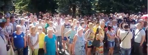 В окупованій Горлівці підприємці вийшли на мітинг проти податків і поборів (ФОТО) - фото 5