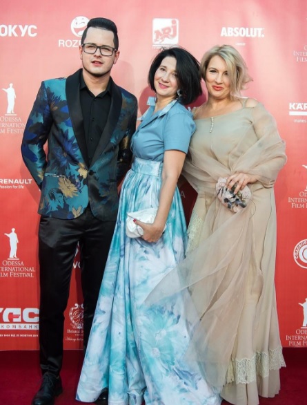 Одеський кінофестиваль-2016: Найбезглуздіші та найкрасивіші вбрання - фото 9