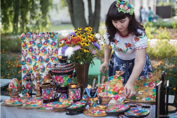 Дніпропетровські митці провели фестиваль попри "террористичну загрозу" - фото 1