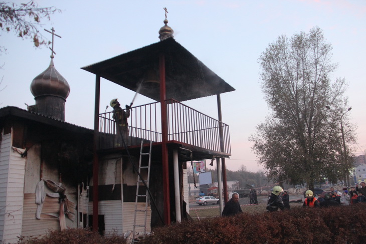 У Сумах горіла недільна школа православного храму - фото 5