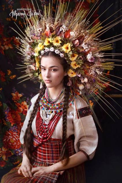 Як українки вбиралися на свята понад 100 років тому  - фото 4