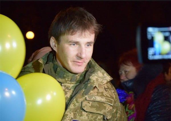 У Дніпропетровську зустріли звільнених з полону бійців - фото 2