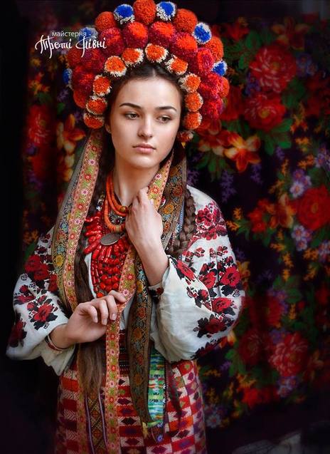 Як українки вбиралися на свята понад 100 років тому - фото 7 Як українки вбиралися на свята понад 100 років тому - фото 7