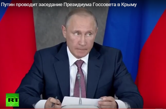 Як Путін корчив пики на нараді в Криму: жував губи на позіхав  - фото 4