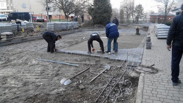 Вперше у Львові громада стала на заваді неякісного ремонту дороги - фото 2