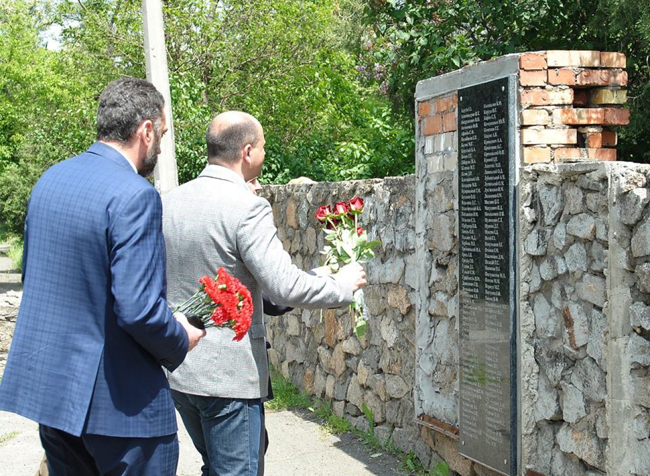У Миколаєві вандали повністю знищили меморіал жертвам політрепресій
