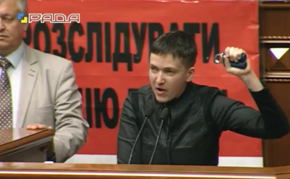 Савченко пішла проти Порошенка: Зрівняла судову реформу з гранатою  - фото 1