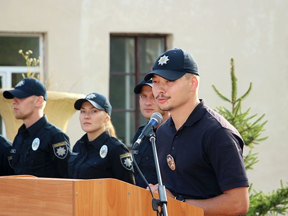 Новій поліції у Львові вручили свідоцтва про завершення навчання - фото 3