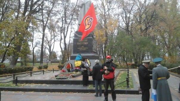 Прихильники "ДНР" та "ЛНР" провели мітинг у центрі Києва: поліція не відреагувала (ФОТО) - фото 4