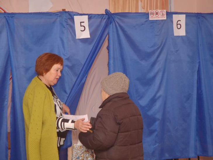 Вісім мобільних груп курсують Сумами з метою забезпечення порядку на виборах - фото 5