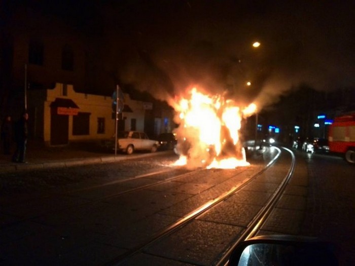 У Львові згоріло два трамваї - фото 1