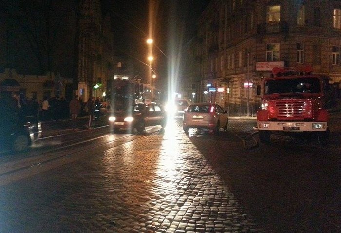 У Львові згоріло два трамваї - фото 3