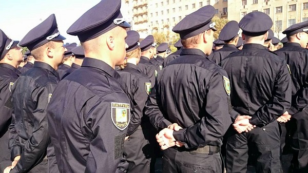 Харківські копи склали присягу та готові до першого патрулювання   - фото 4