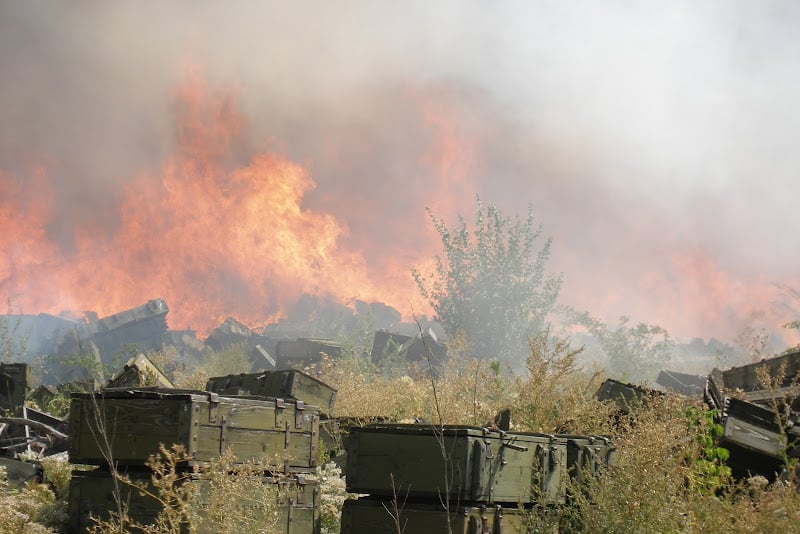У Донецьку окупанти підірвали та порізали завод Міноборони, який відвідував Обама (ФОТО) - фото 3