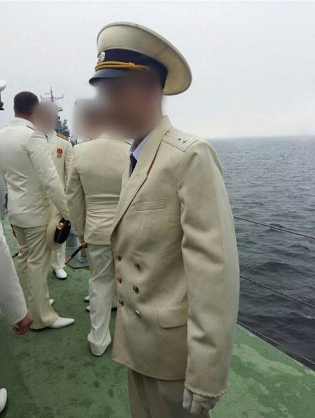 Російських моряків змушують перефарбовувати "шузи" (ФОТО) - фото 1