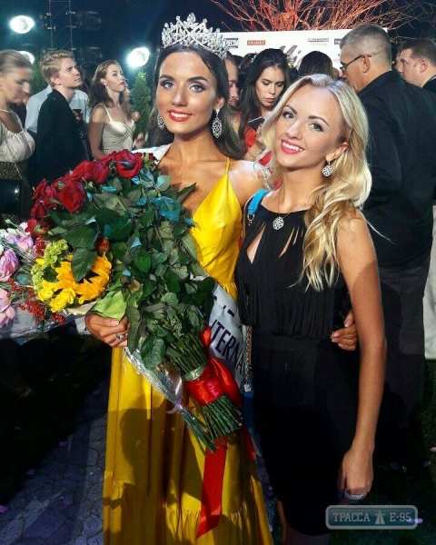 Одеситка завоювала відразу два титули на конкурсі "Міс Україна-2016" - фото 1