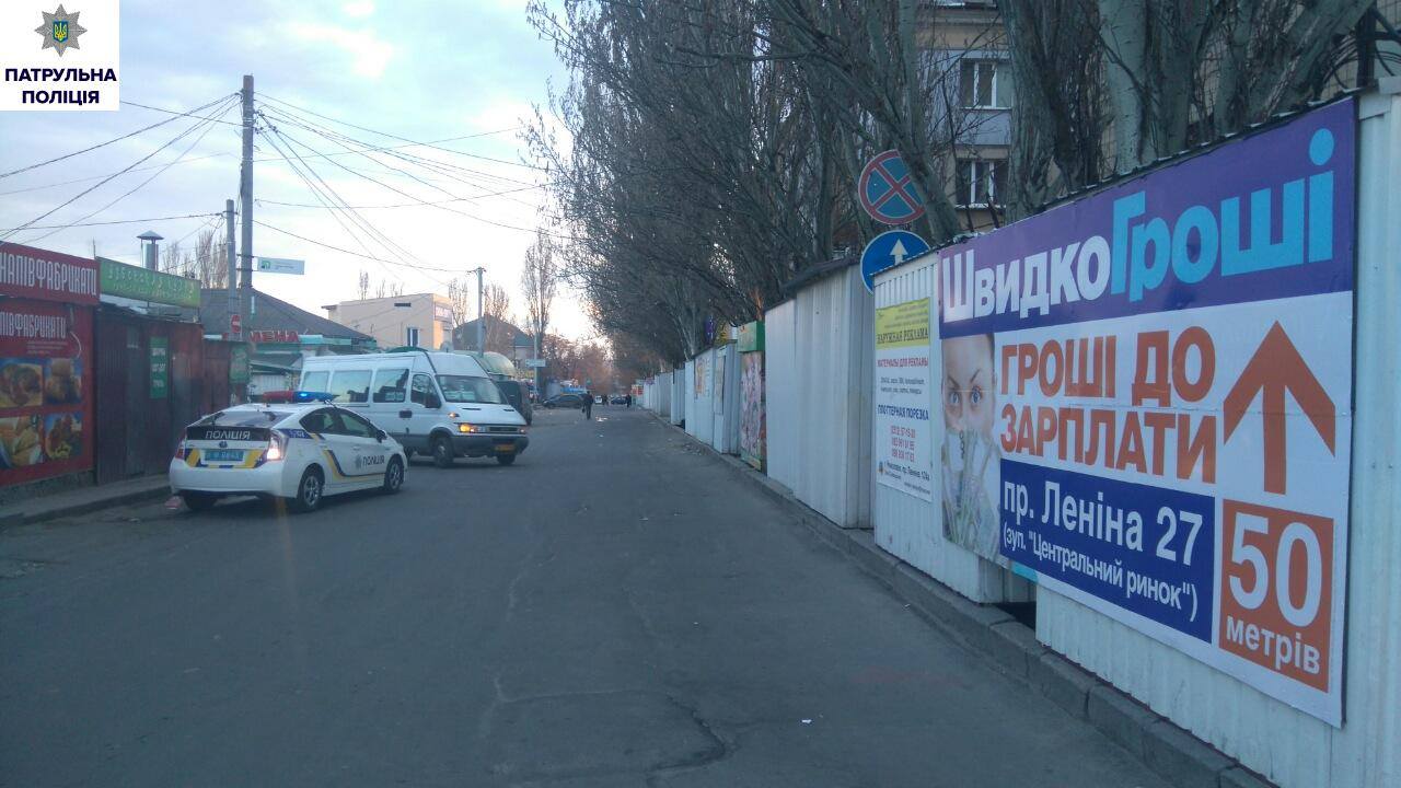 Миколаївські патрульні пропонують меру знести "будки" на Рюміна