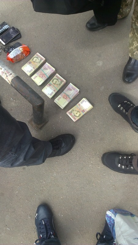 На КПП "Гнутове" перекрито корупційну схему перевезення товару в "ДНР" - фото 1