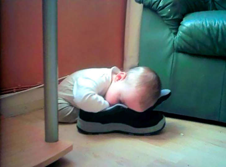 35 кумедних доказів того, що діти можуть заснути де завгодно - фото 4