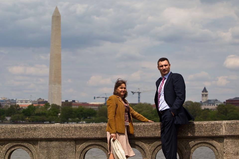 Як Кличко у Вашингтоні прогулювався парком з Вікторією Нуланд (ФОТО) - фото 1