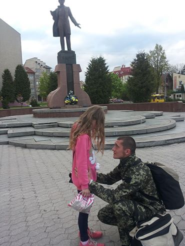 Справжні солдати. Сергій Звягін: Не надсилайте харчі, бо їх міняють на горілку - фото 3 Справжні солдати. Сергій Звягін: Не надсилайте харчі, бо їх міняють на горілку - фото 3