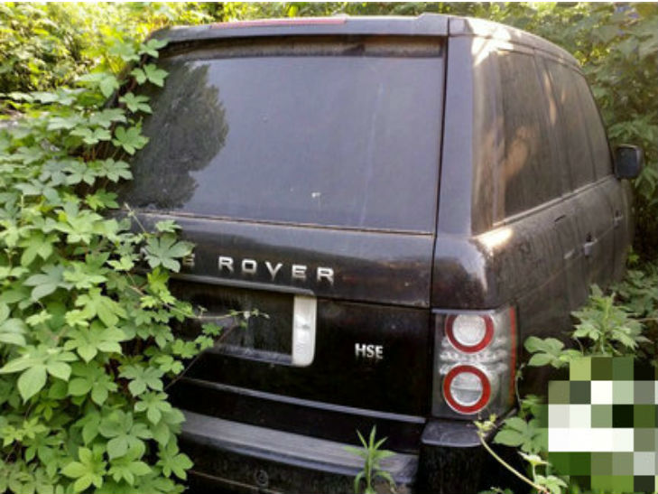 У Китаї знайдено звалище з автомобілями Land Rover і Bentley - фото 2