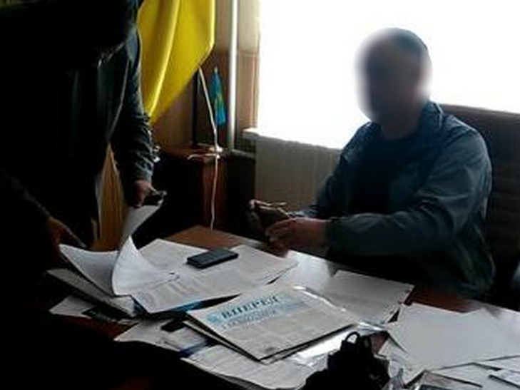 Прокурори Одещини склали протокол про корупцію стосовно голови однієї з райрад - фото 1