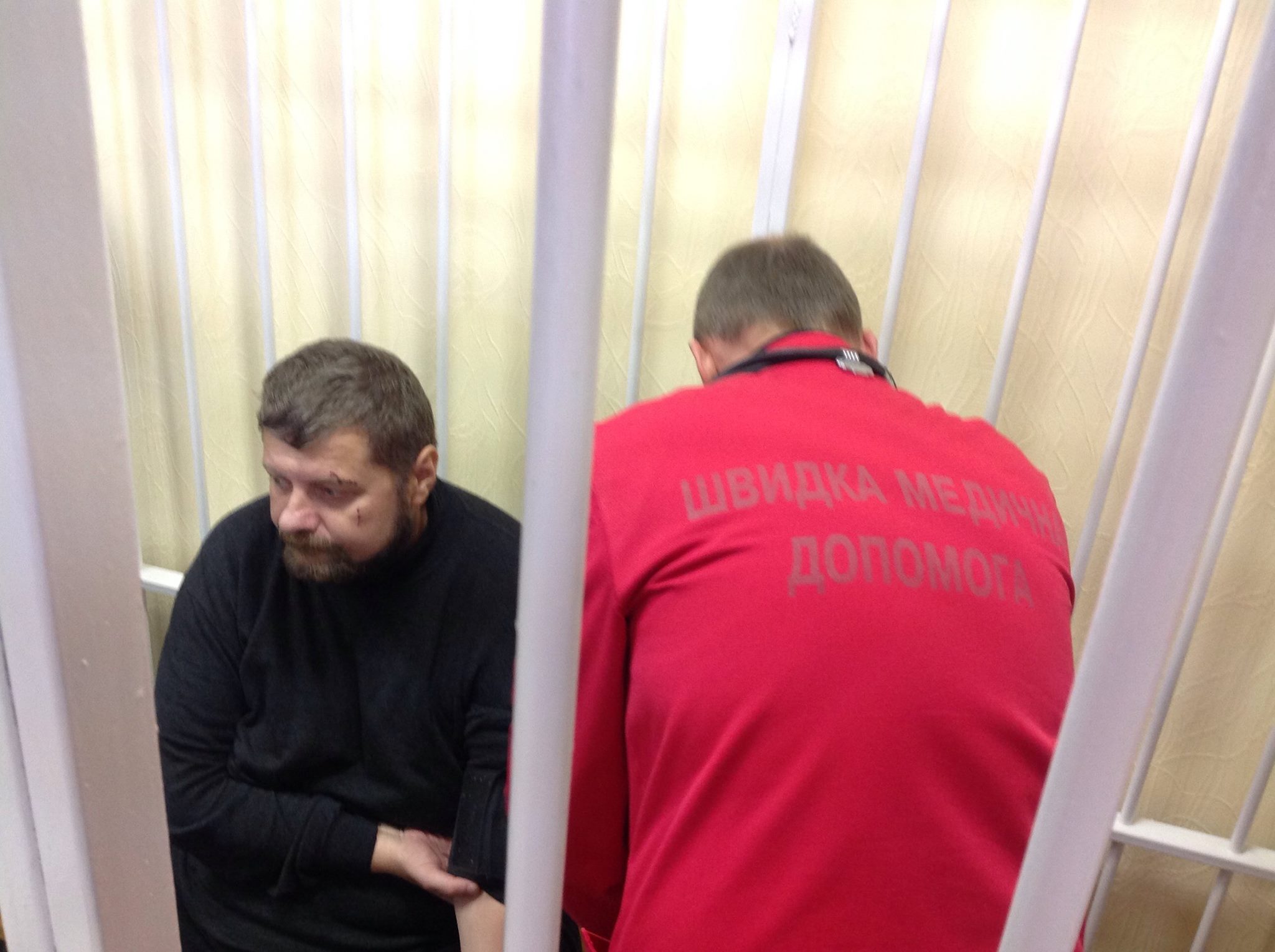 Мосійчуку в суд викликали "швидку" - фото 1