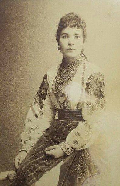 Як одягалися українські модниці 100 років тому - фото 8