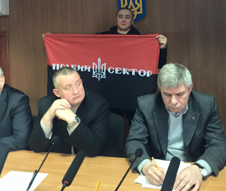 Судді в Одесі звільнилися після спілкування з "правосеками" - фото 1